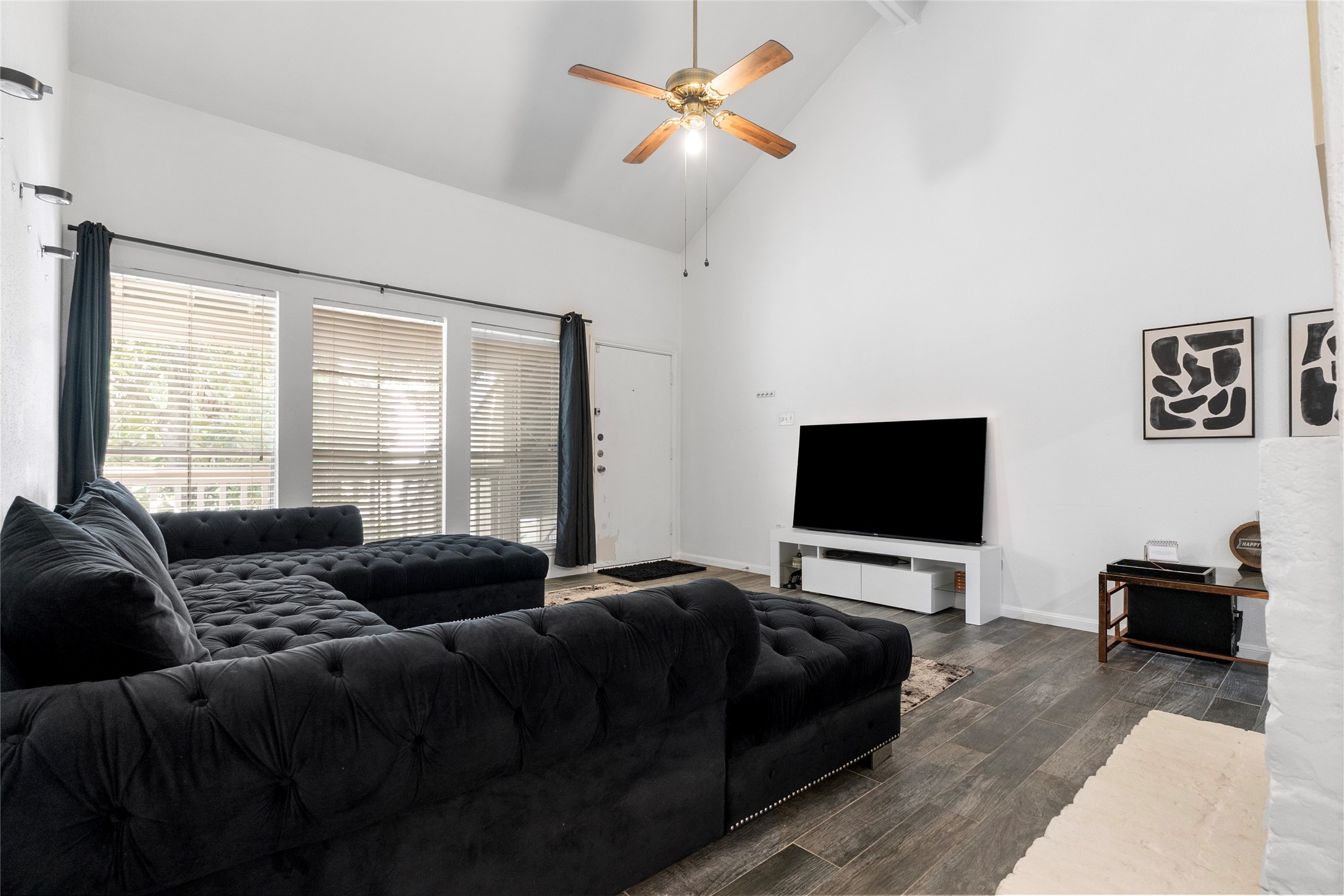 2100 Tanglewilde Street 614 Property Photo 4