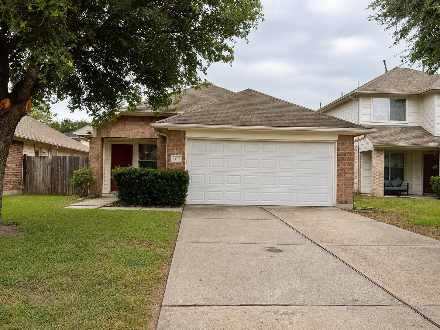 14942 Sunset Creek Drive Property Photo 2