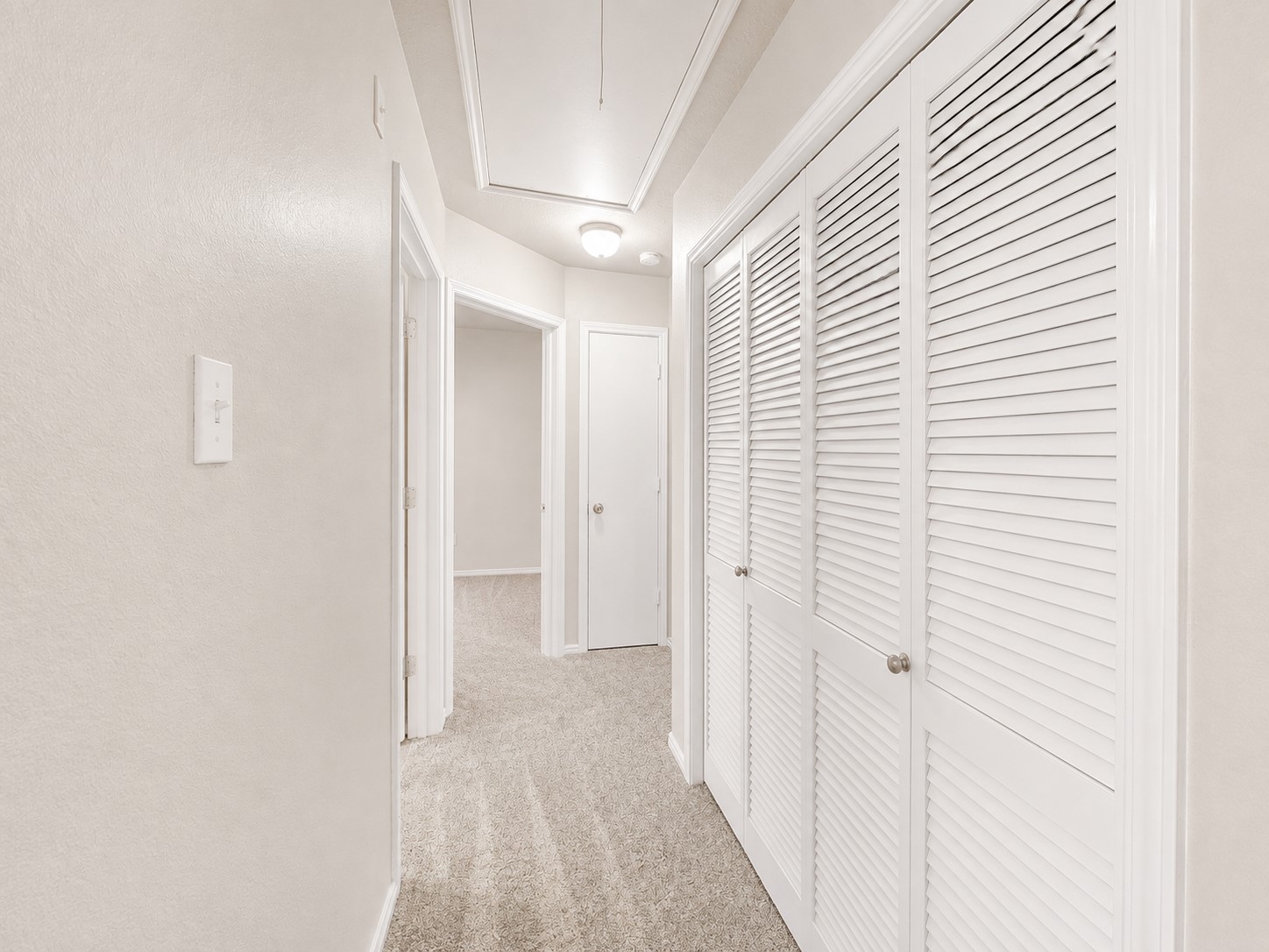 14942 Sunset Creek Drive Property Photo 8