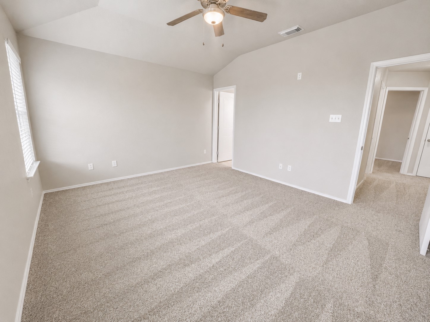 14942 Sunset Creek Drive Property Photo 10