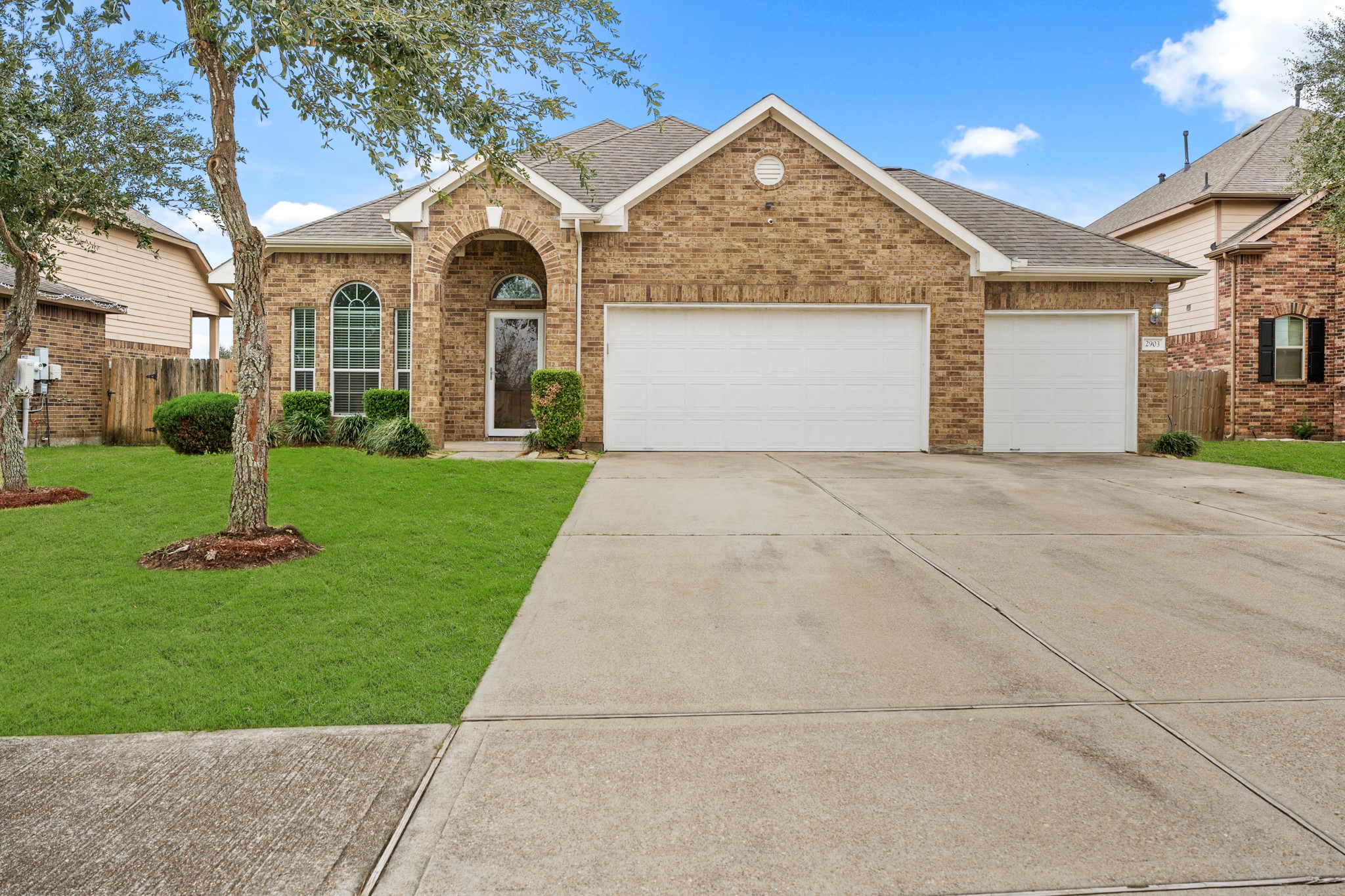 2903 Flower Creek Lane Property Photo