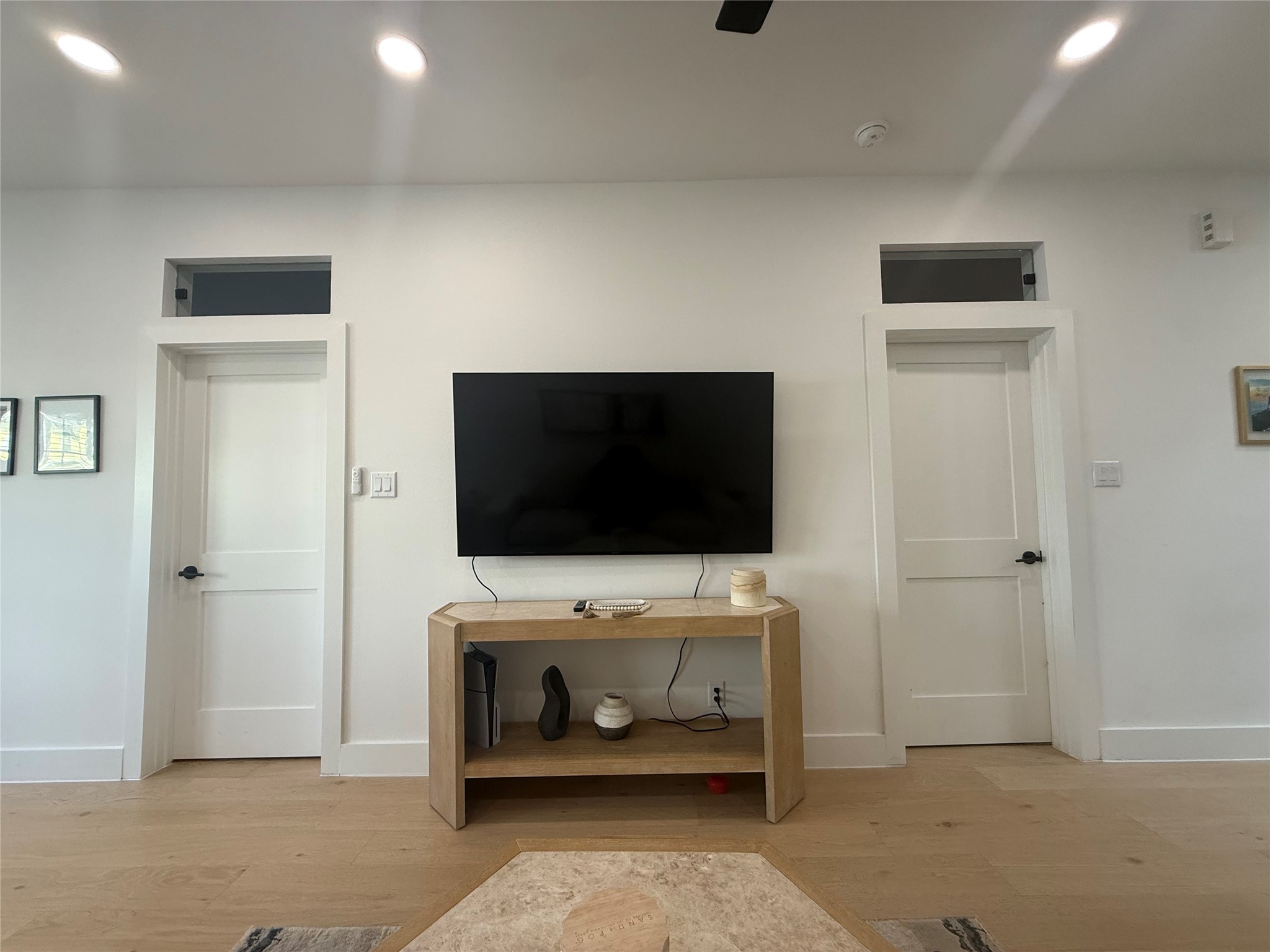 1813 Lewis Street Property Photo 6