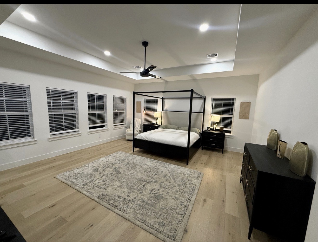 1813 Lewis Street Property Photo 8
