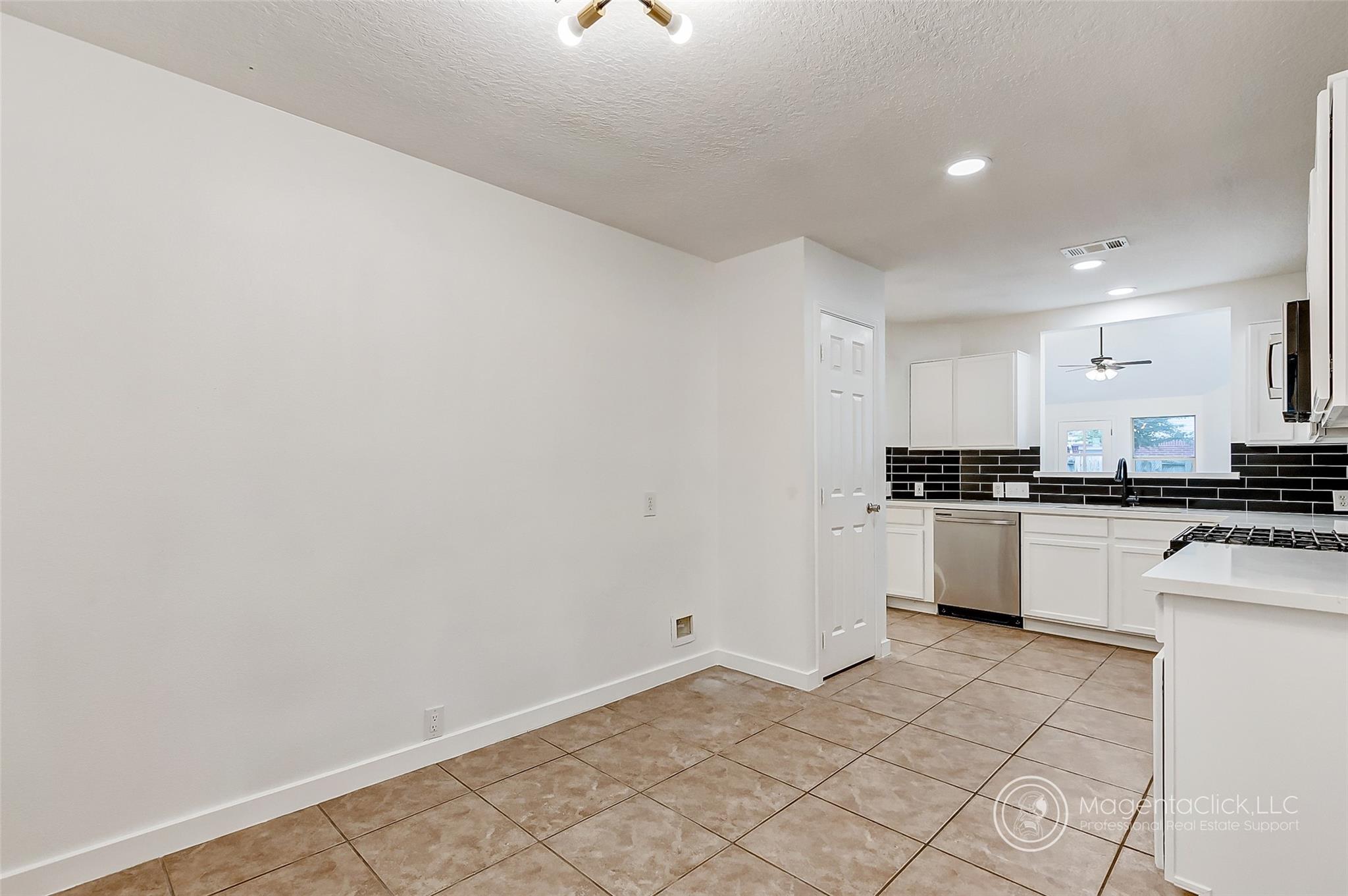 4831 Sand Colony Lane Property Photo 13