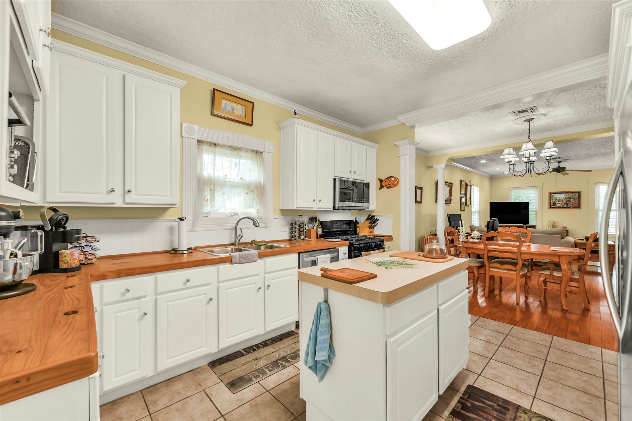 3017 Bernardo De Galvez Avenue Property Photo 9