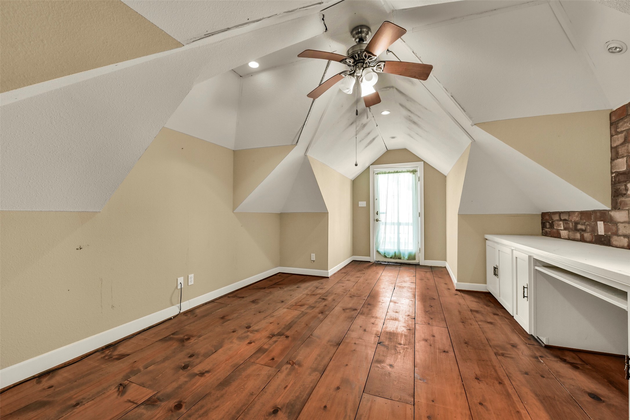 3017 Bernardo De Galvez Avenue Property Photo 24
