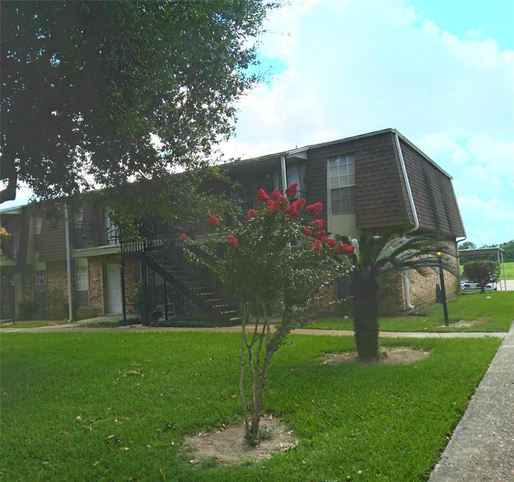 5252 Twin City Highway 387 Property Photo 3