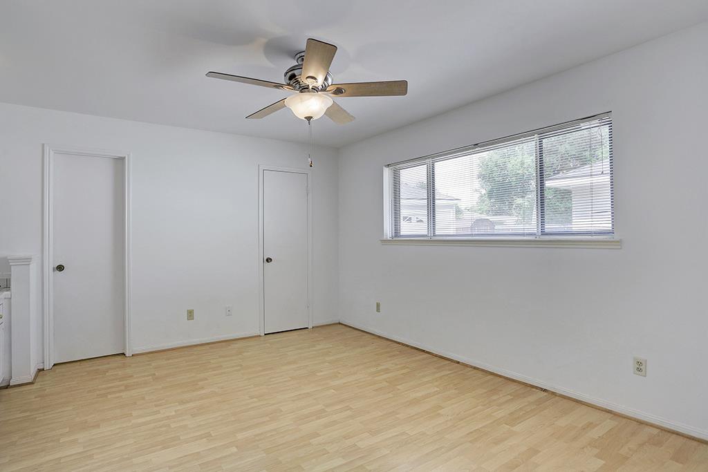 12426 Attlee Property Photo 2