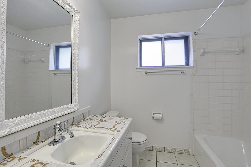 12426 Attlee Property Photo 5