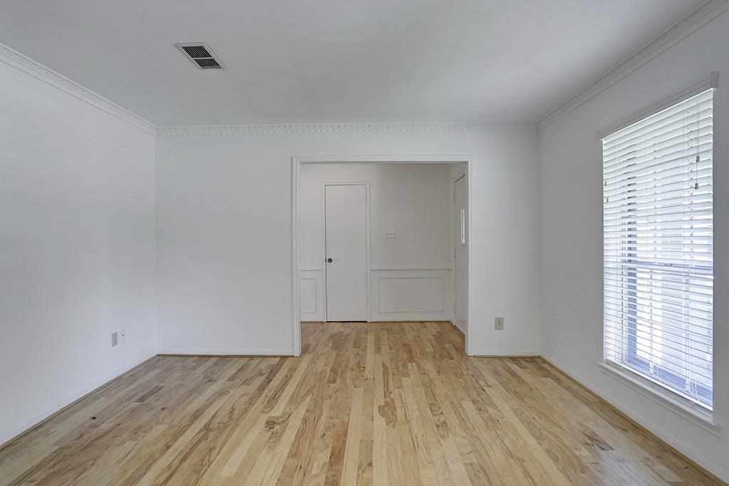 12426 Attlee Property Photo 7