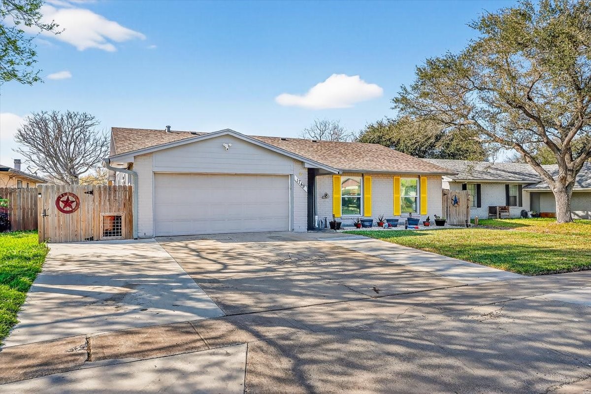1749 Dawn Breeze Drive Property Photo 1
