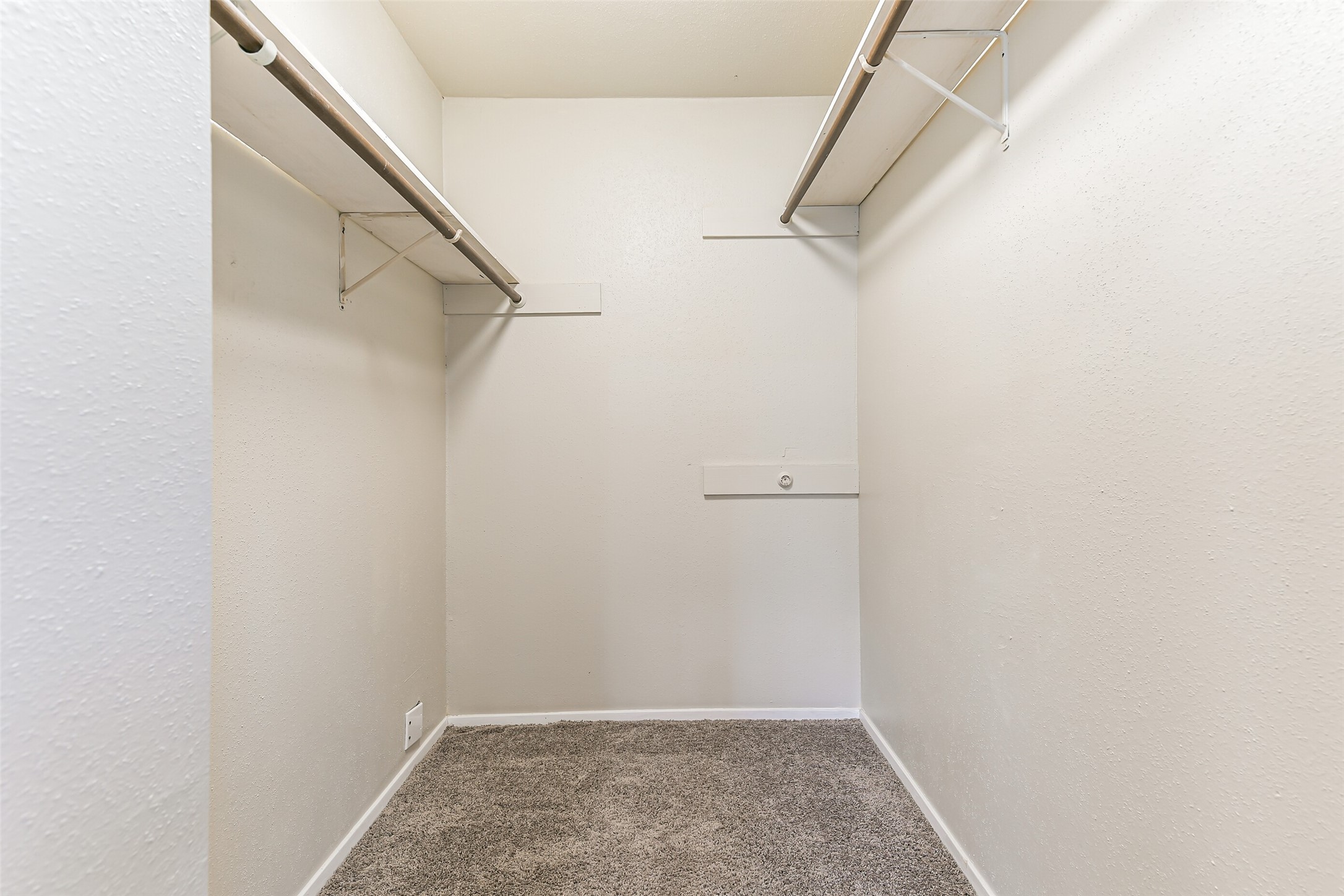 207 Woodvale Drive Property Photo 21