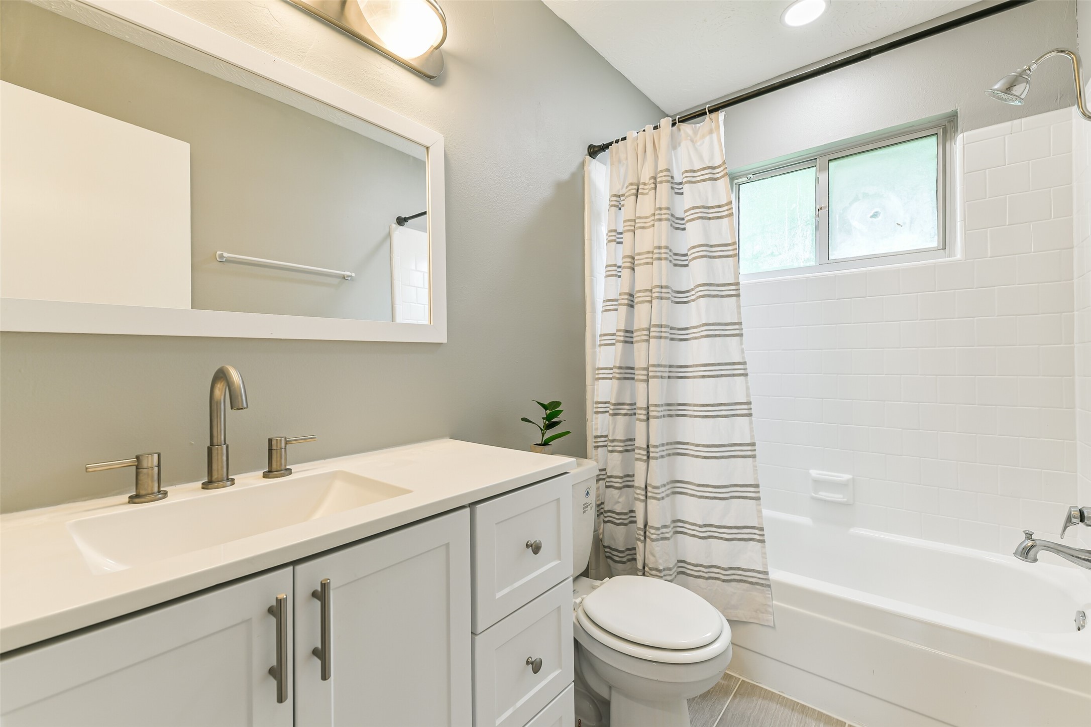 207 Woodvale Drive Property Photo 22