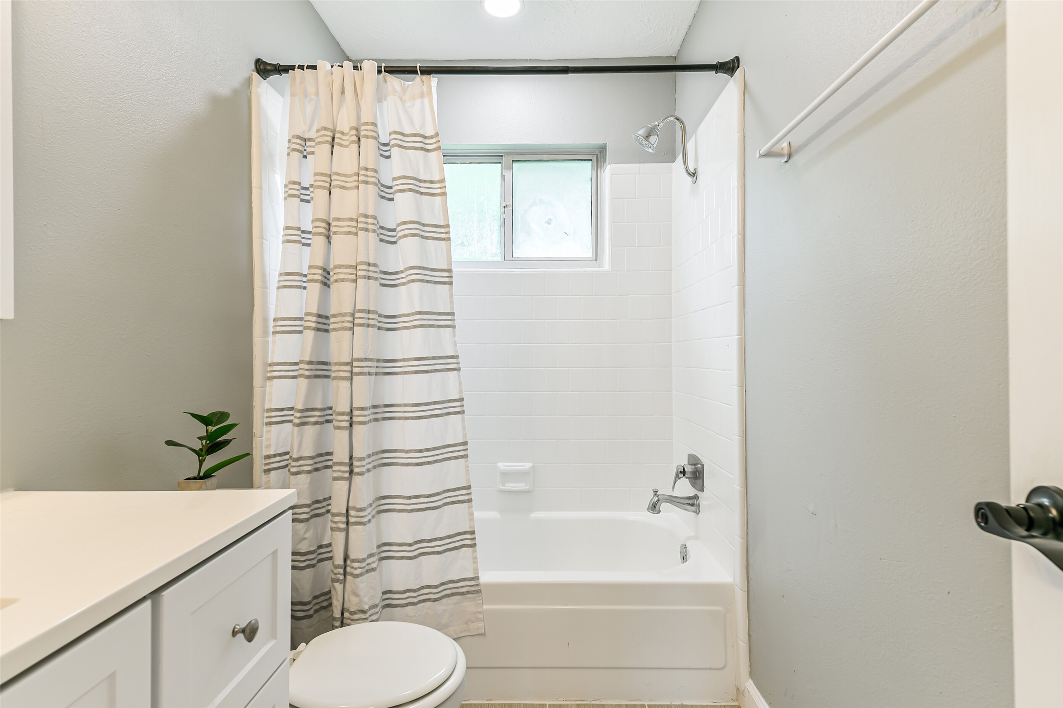 207 Woodvale Drive Property Photo 23