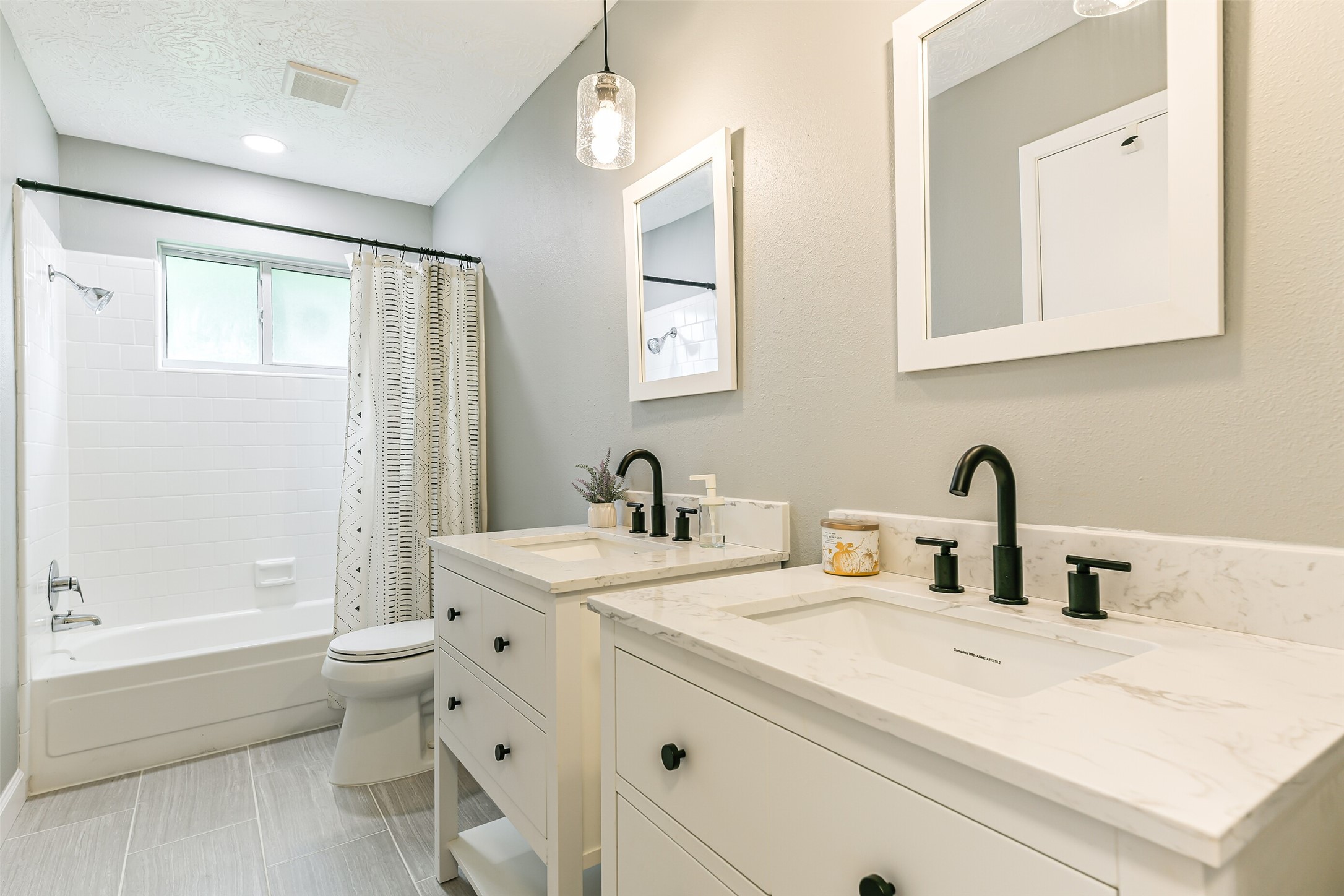 207 Woodvale Drive Property Photo 26