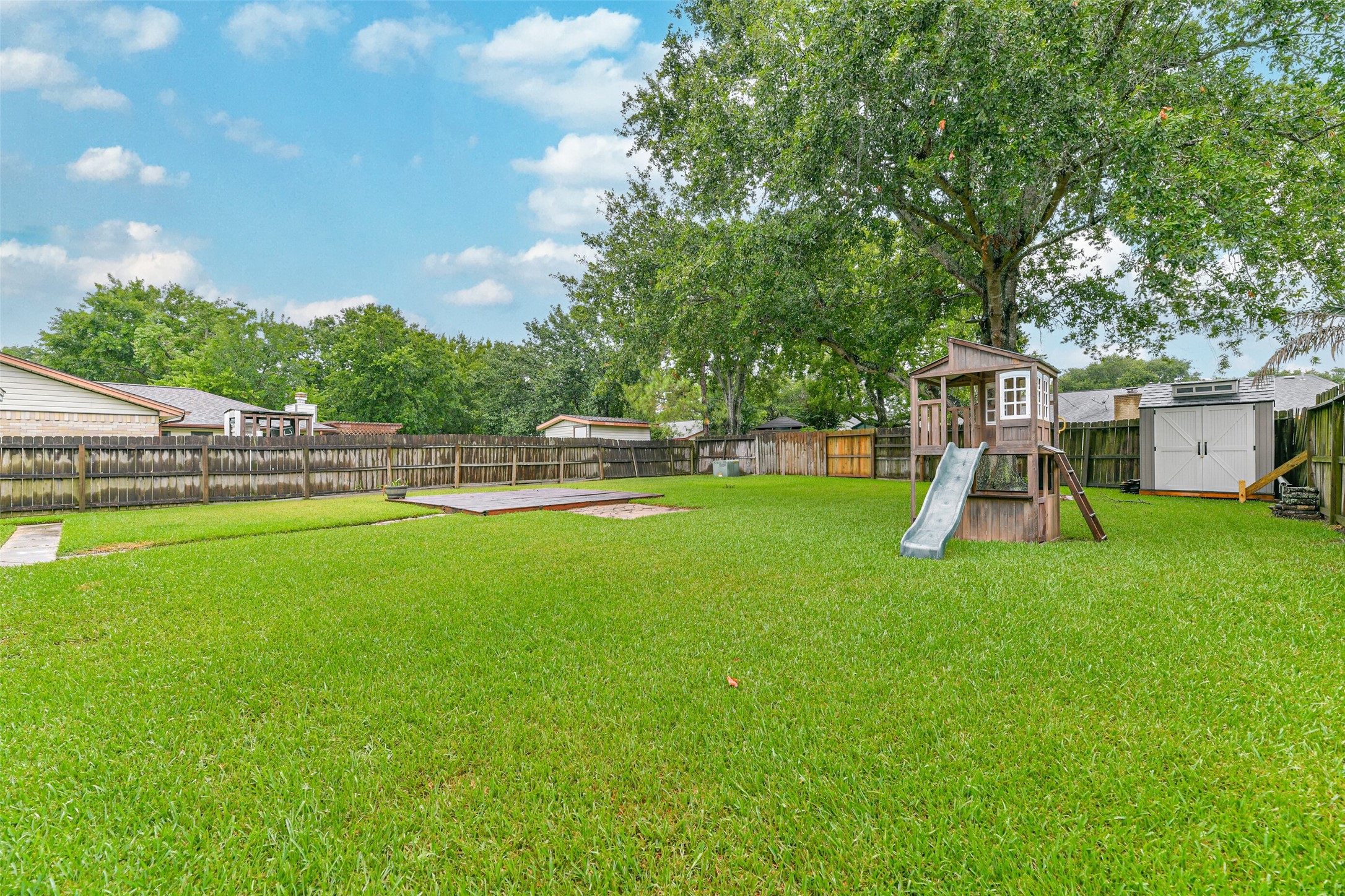 207 Woodvale Drive Property Photo 33