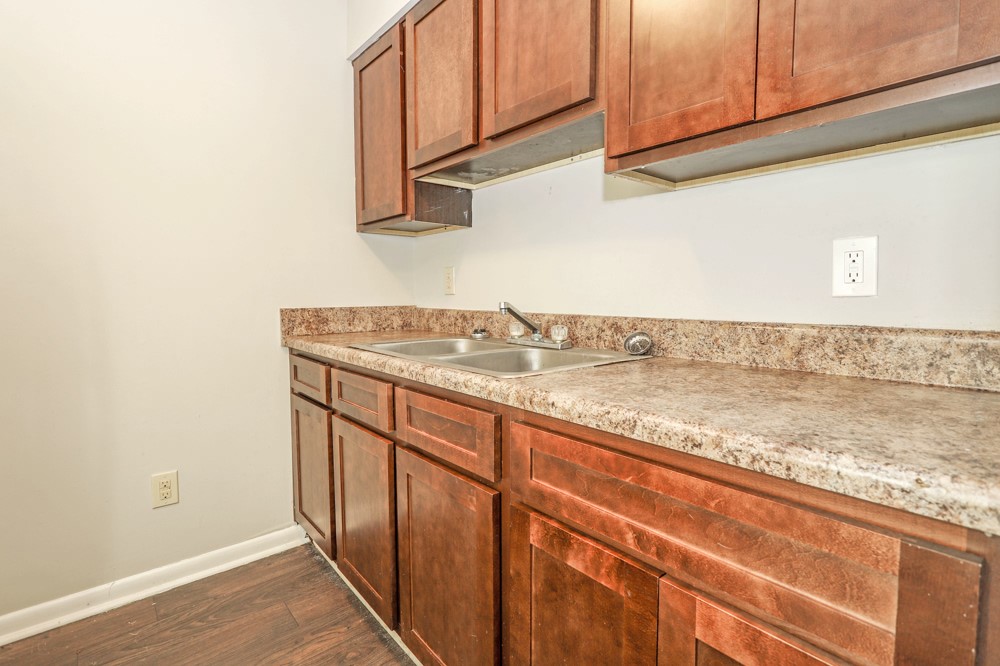 1103 E Church St Property Photo 15