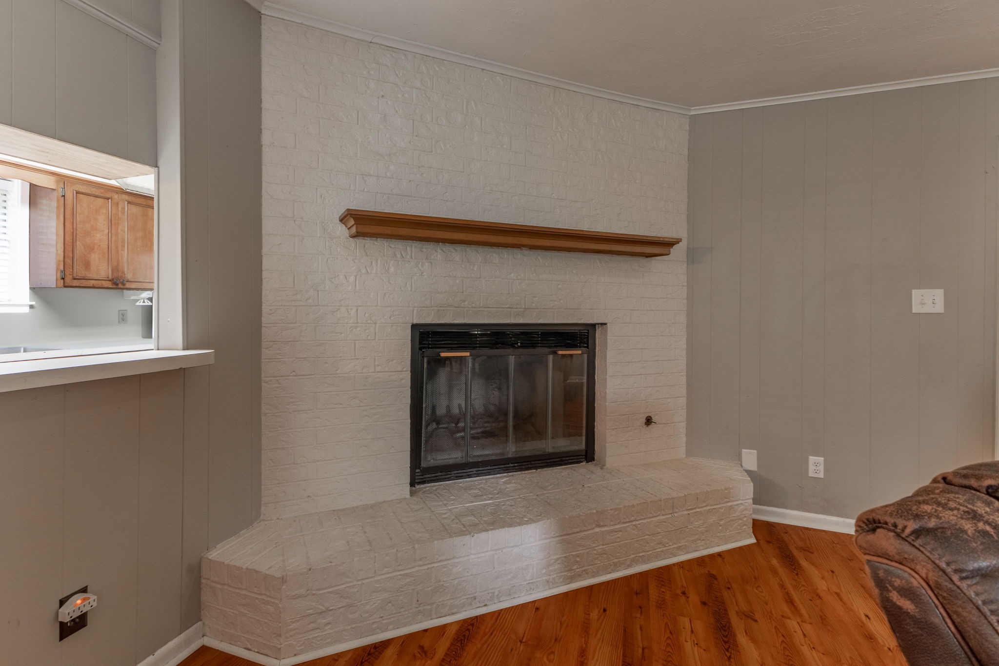 1200 Hollis Drive Property Photo 5