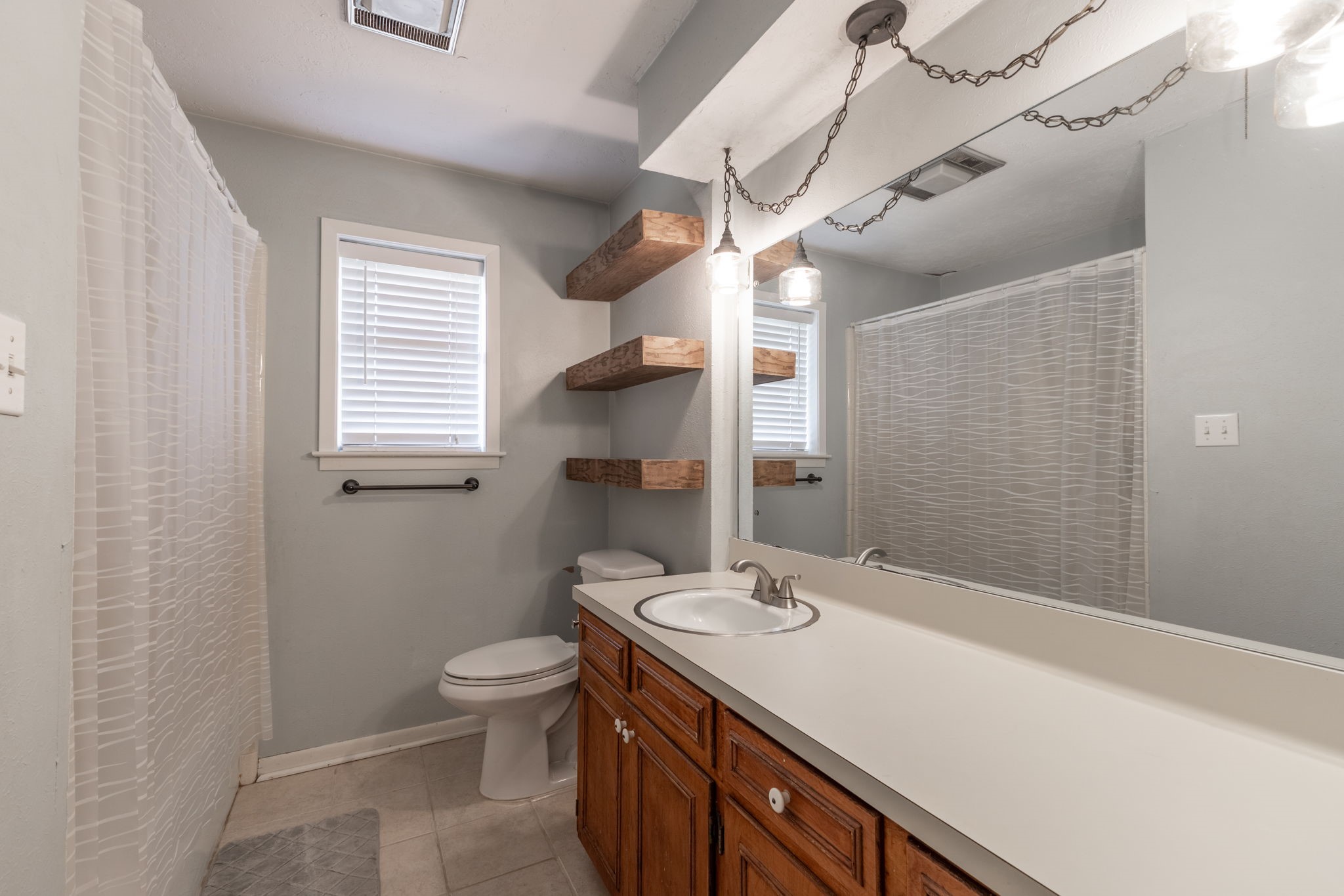 1200 Hollis Drive Property Photo 12