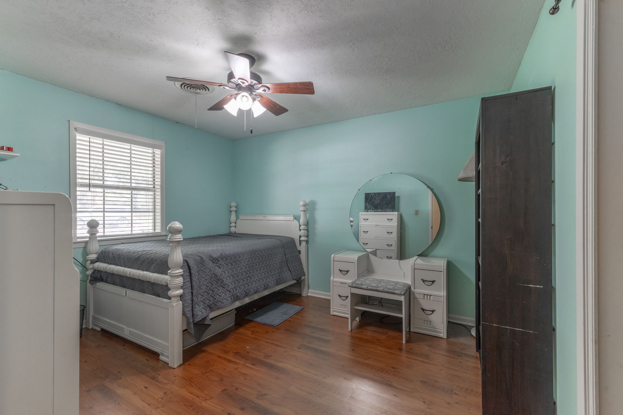 1200 Hollis Drive Property Photo 13