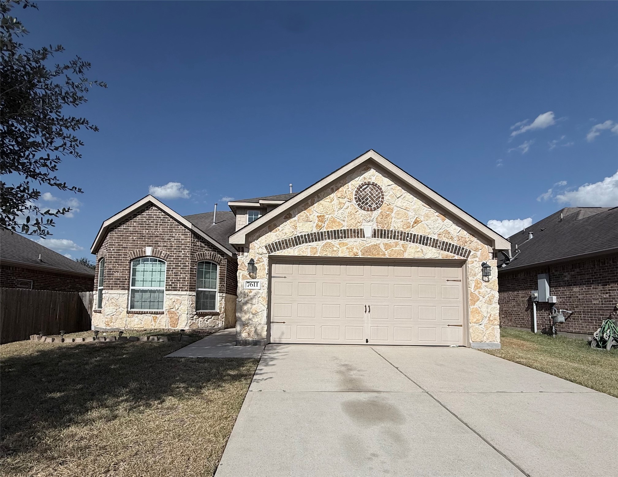 7611 Dragon Pearls Lane Property Photo 1