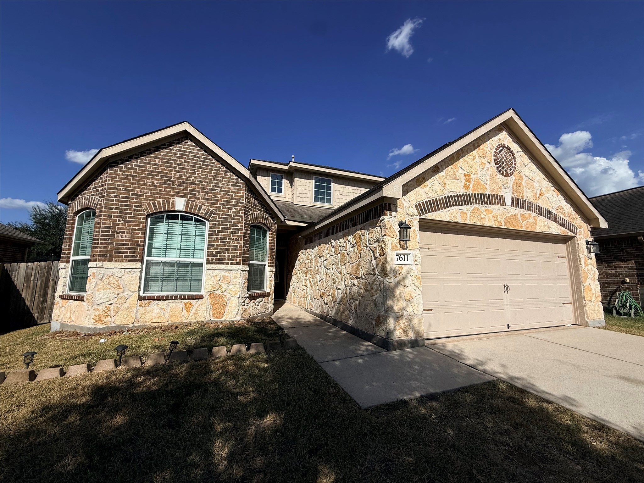 7611 Dragon Pearls Lane Property Photo 3
