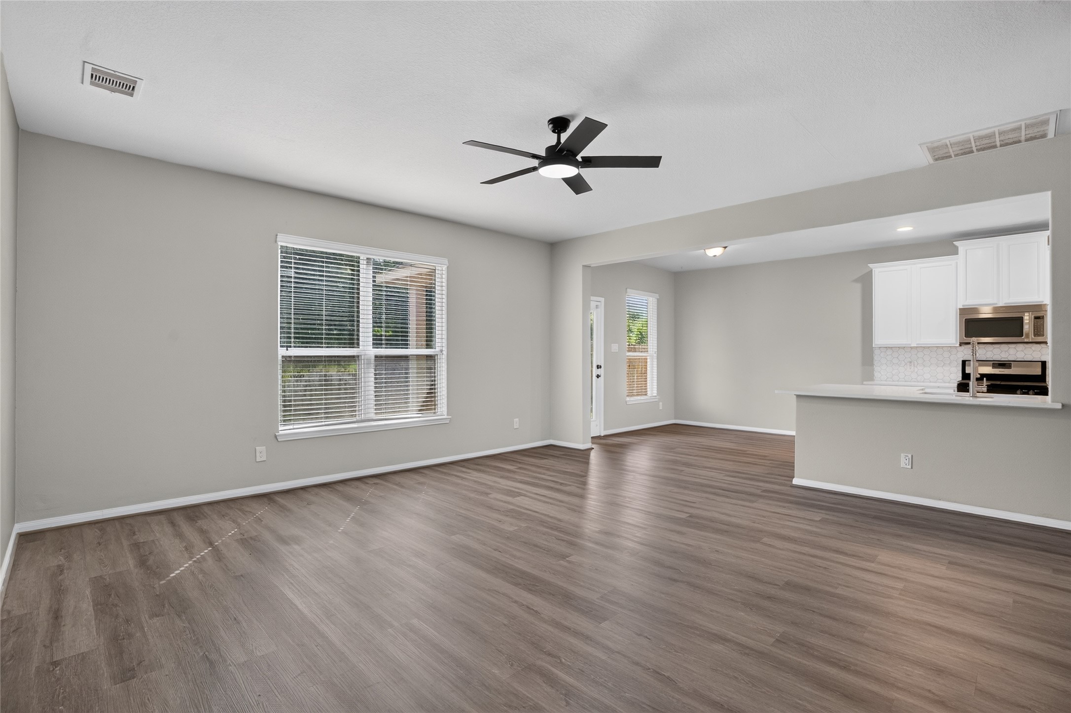 7611 Dragon Pearls Lane Property Photo 4