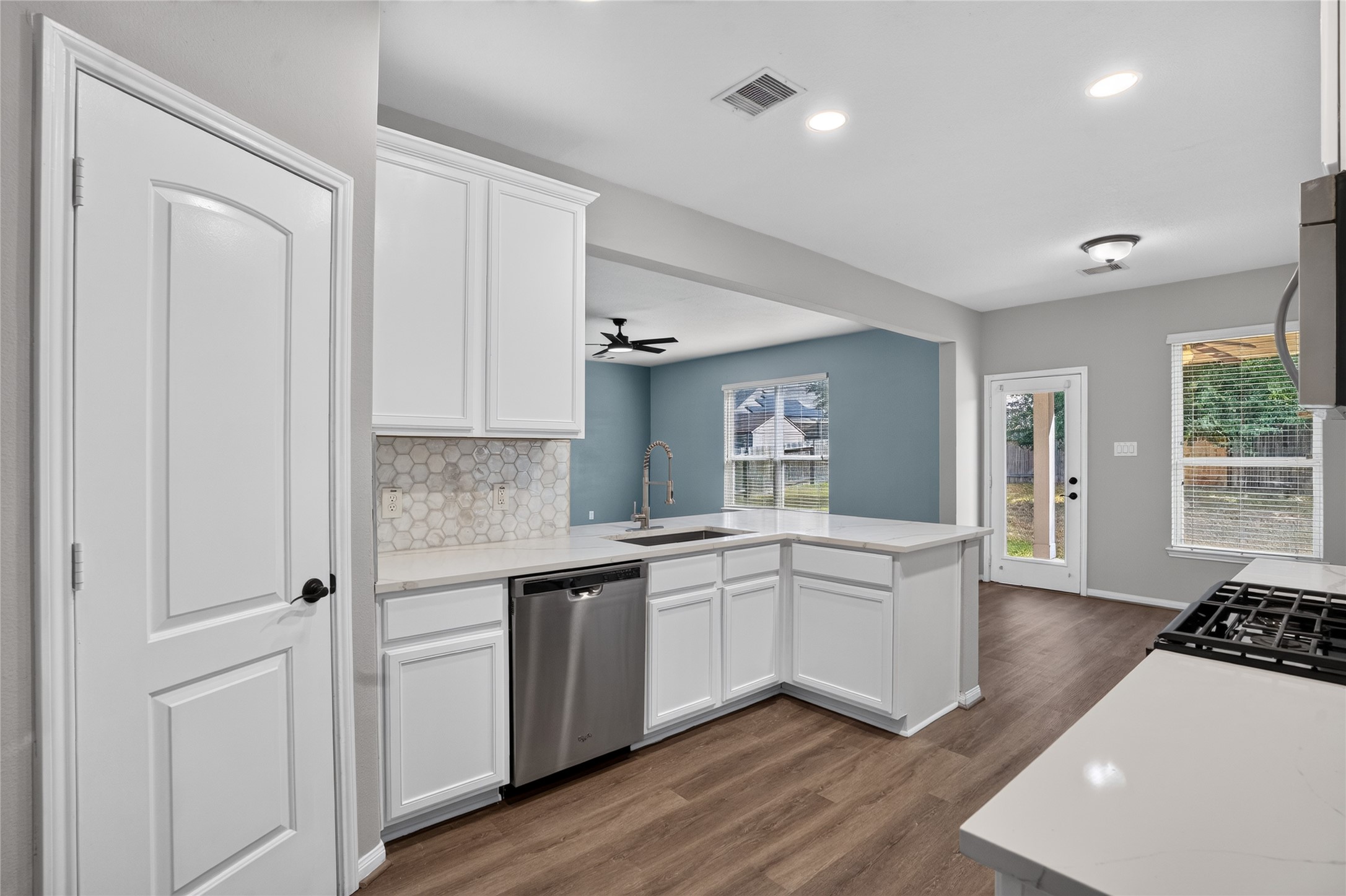 7611 Dragon Pearls Lane Property Photo 10