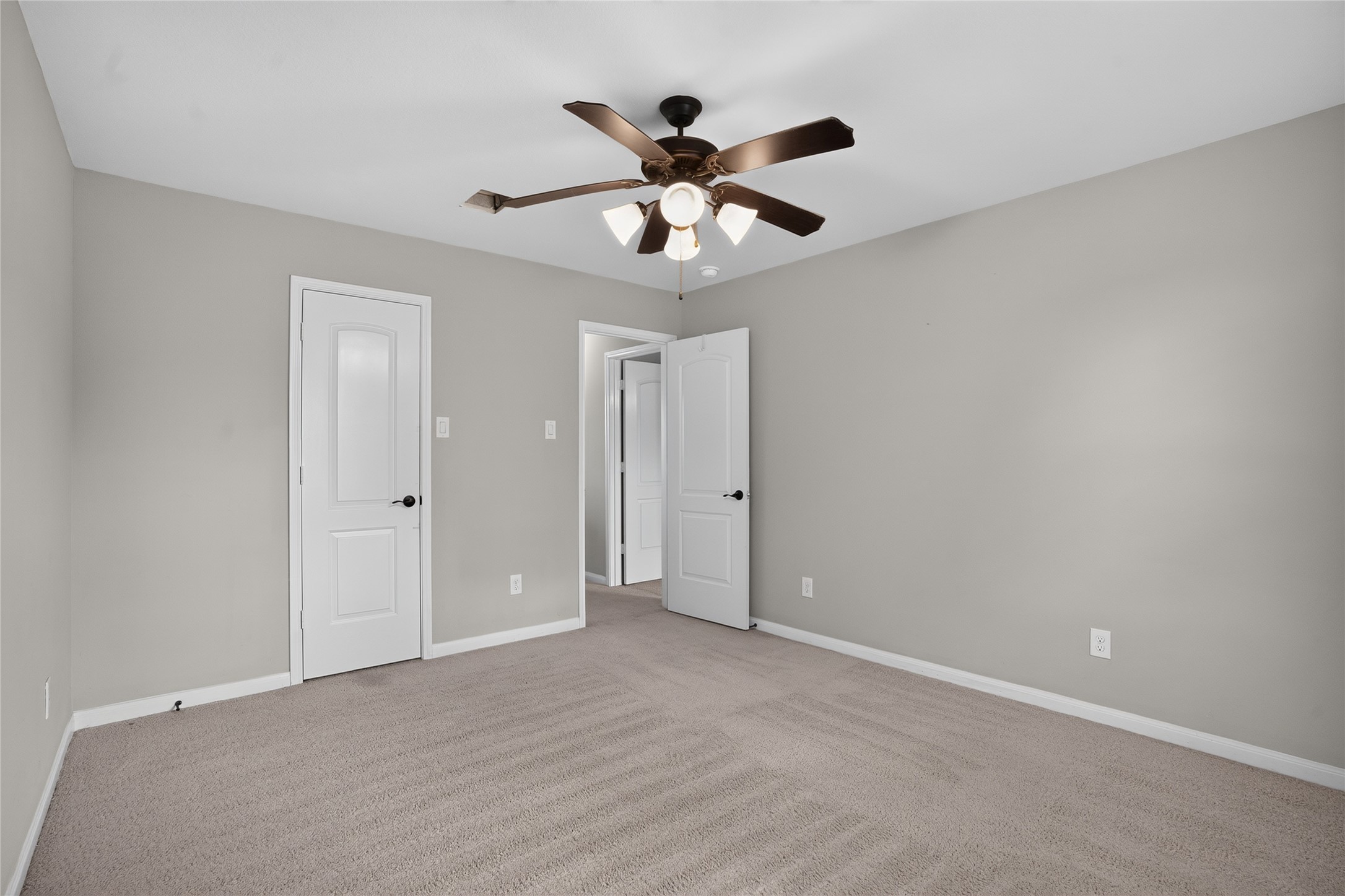 7611 Dragon Pearls Lane Property Photo 14