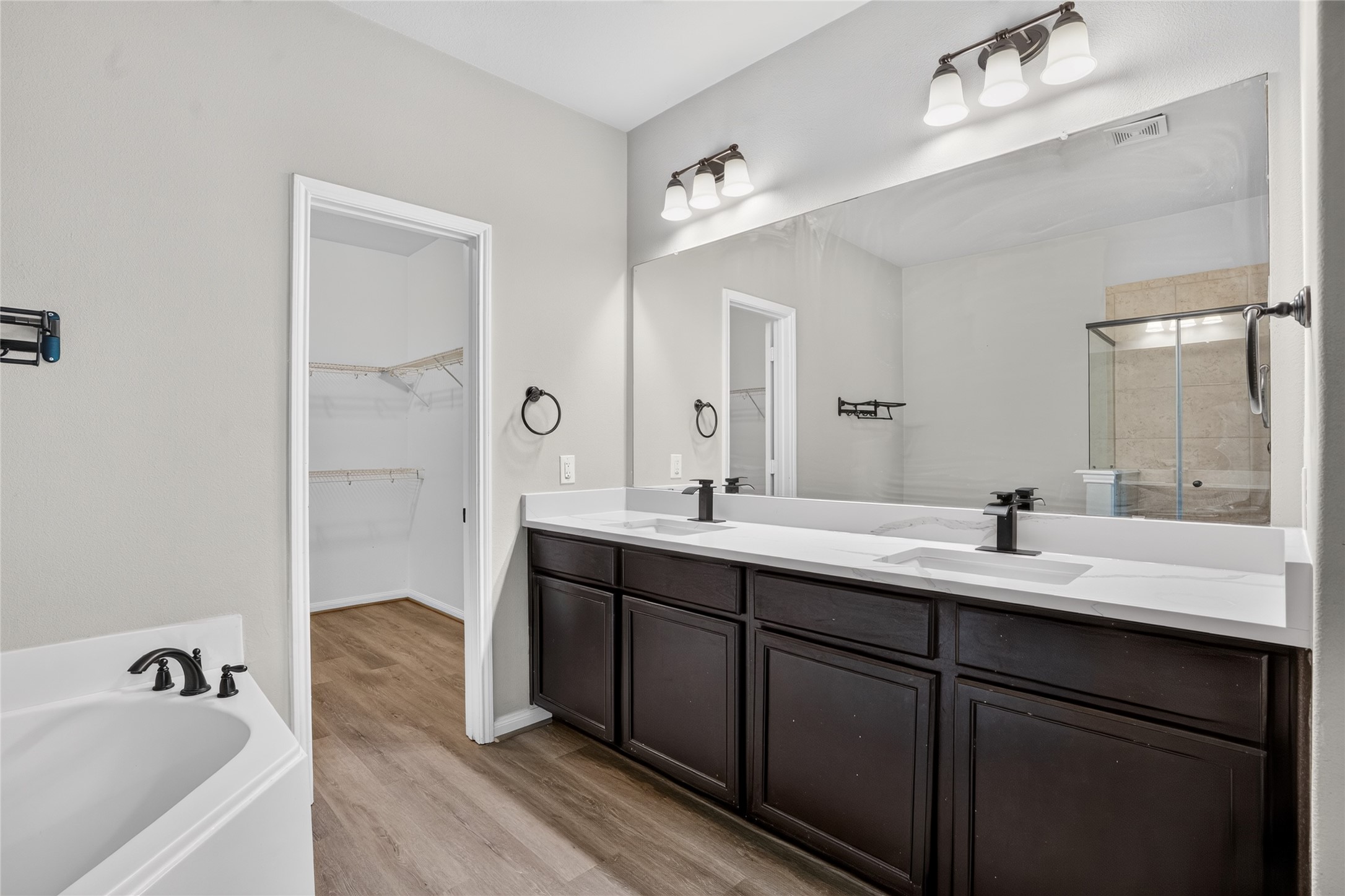 7611 Dragon Pearls Lane Property Photo 22