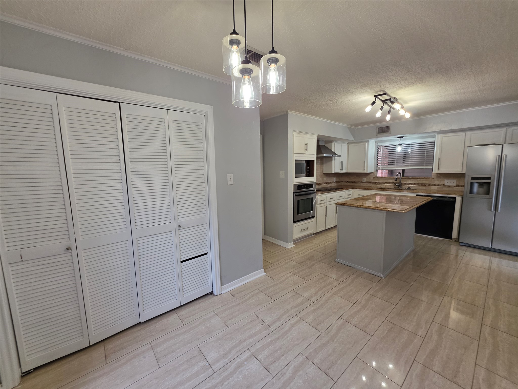 19507 Oak Station Drive Property Photo 16