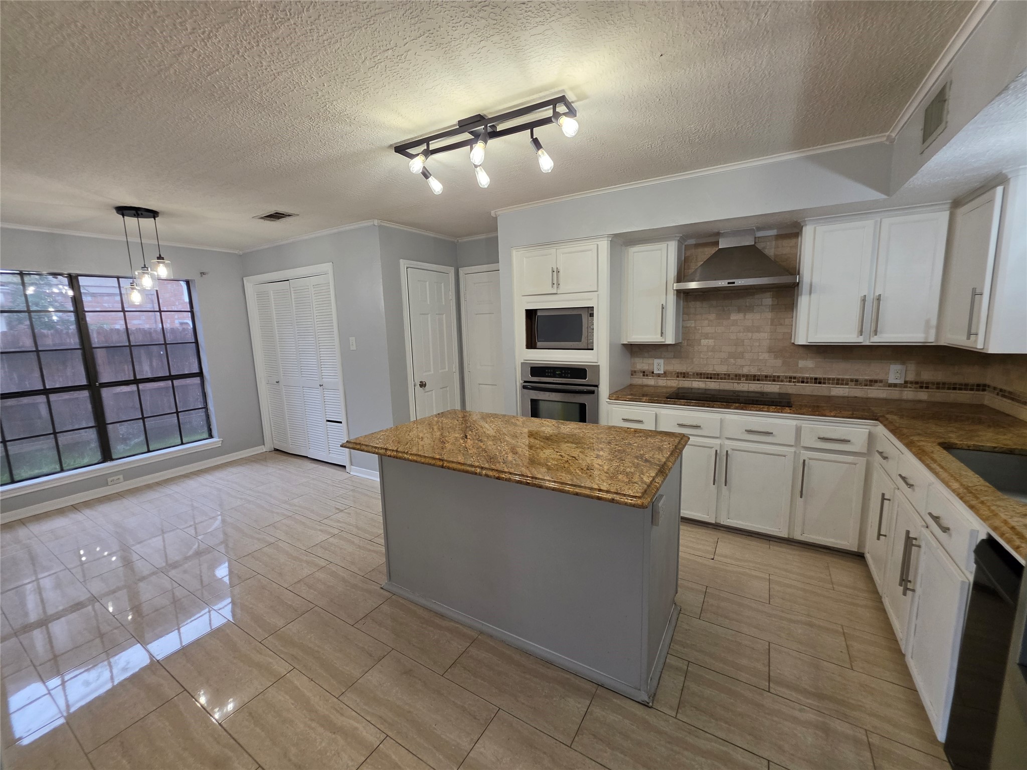19507 Oak Station Drive Property Photo 19