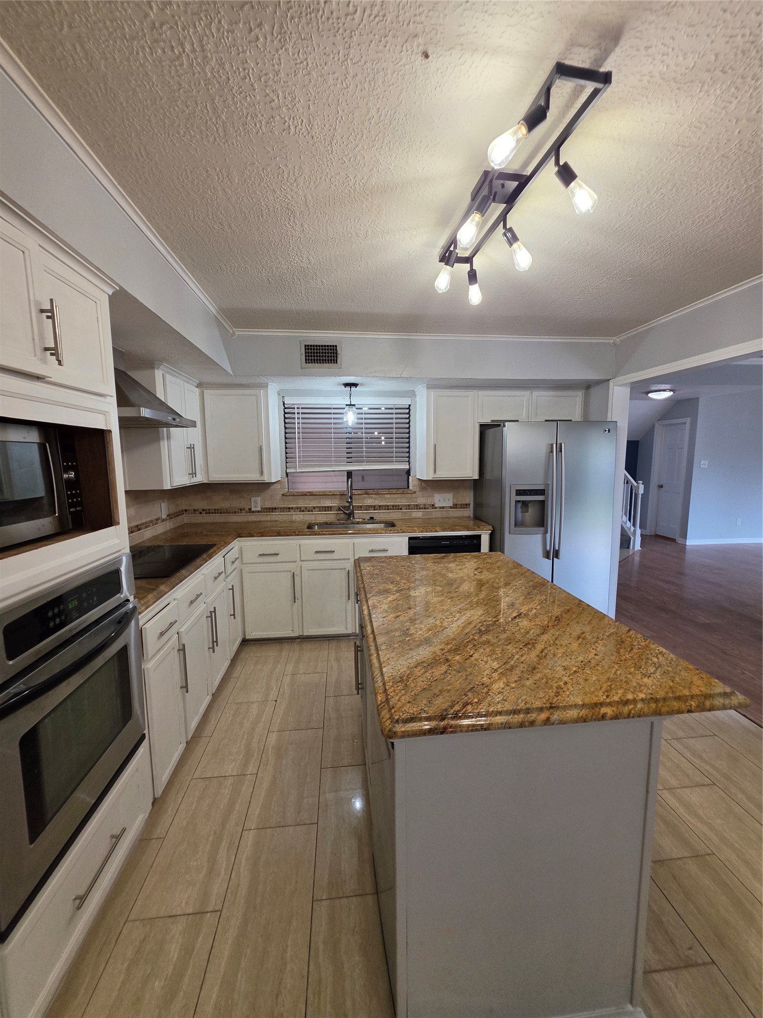 19507 Oak Station Drive Property Photo 21