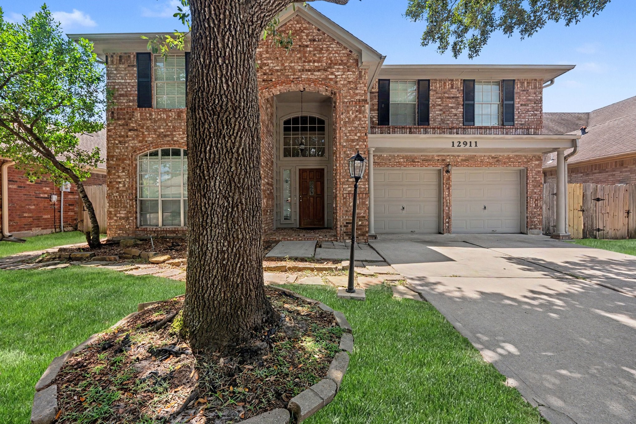 12911 Fox Arrow Lane Property Photo 2