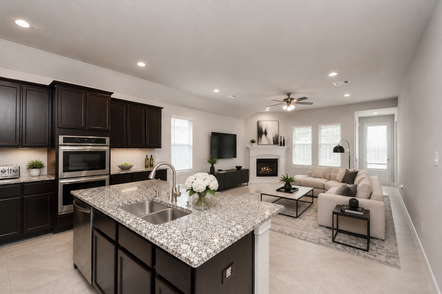 1026 Warm Summer Drive Property Photo 6