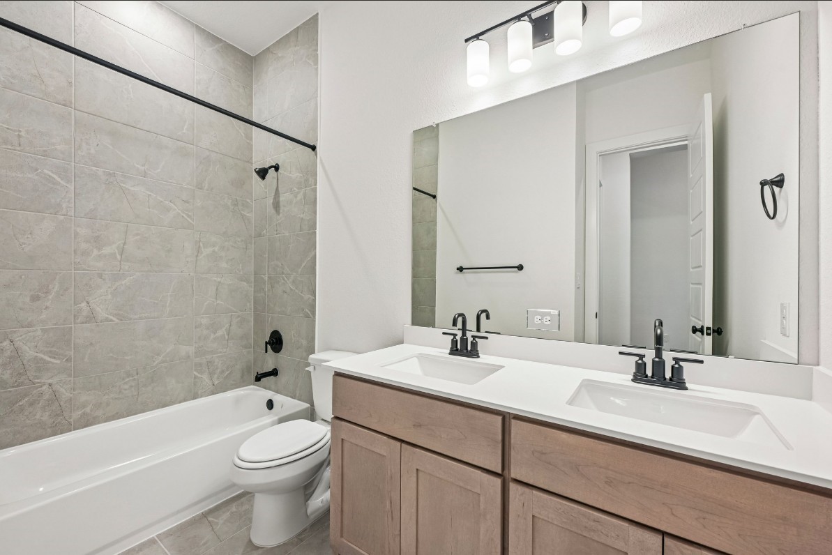 15735 Hoptree Heights Lane Property Photo 24