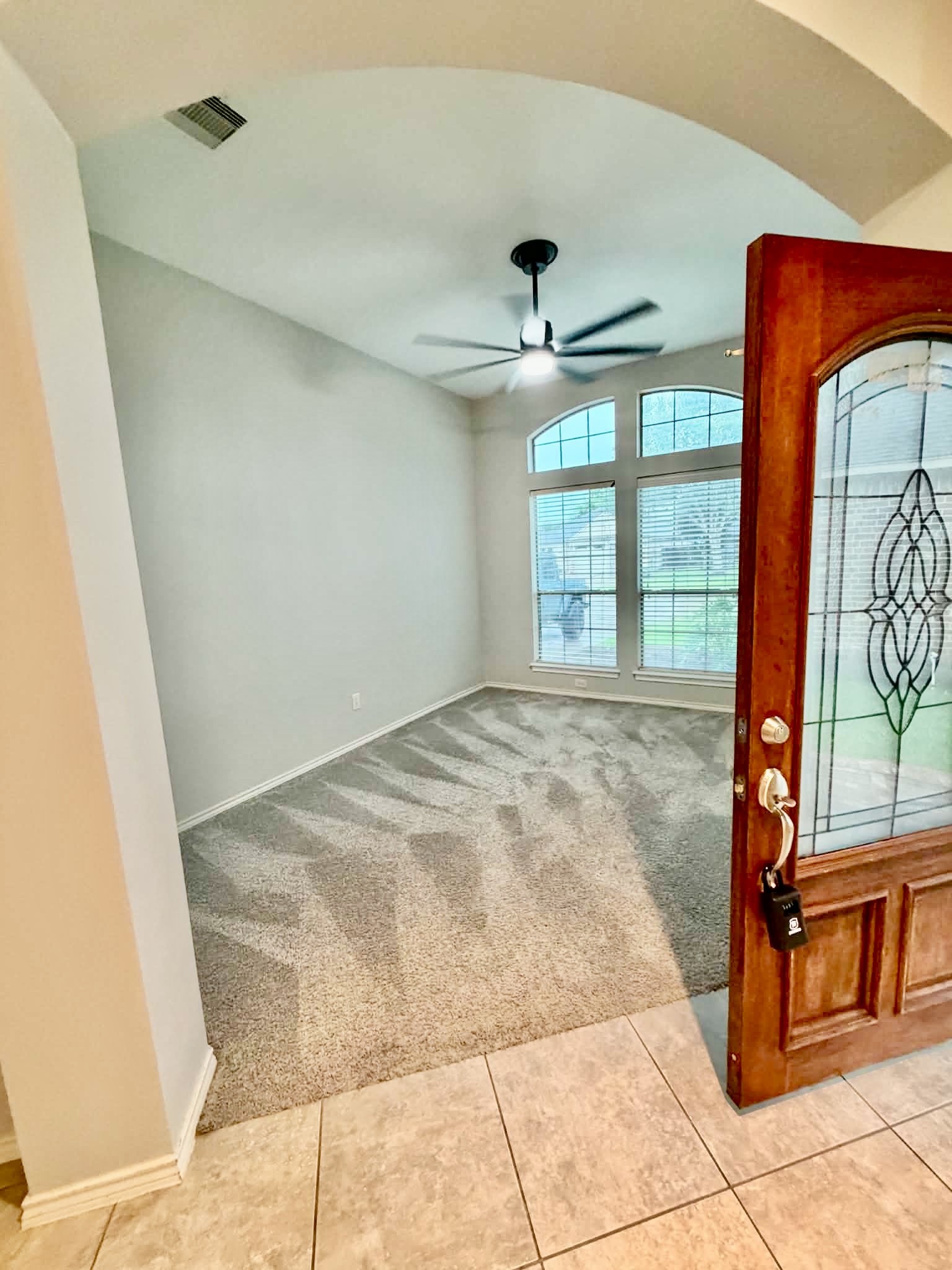5607 Wagon Wheel Lane Property Photo 3