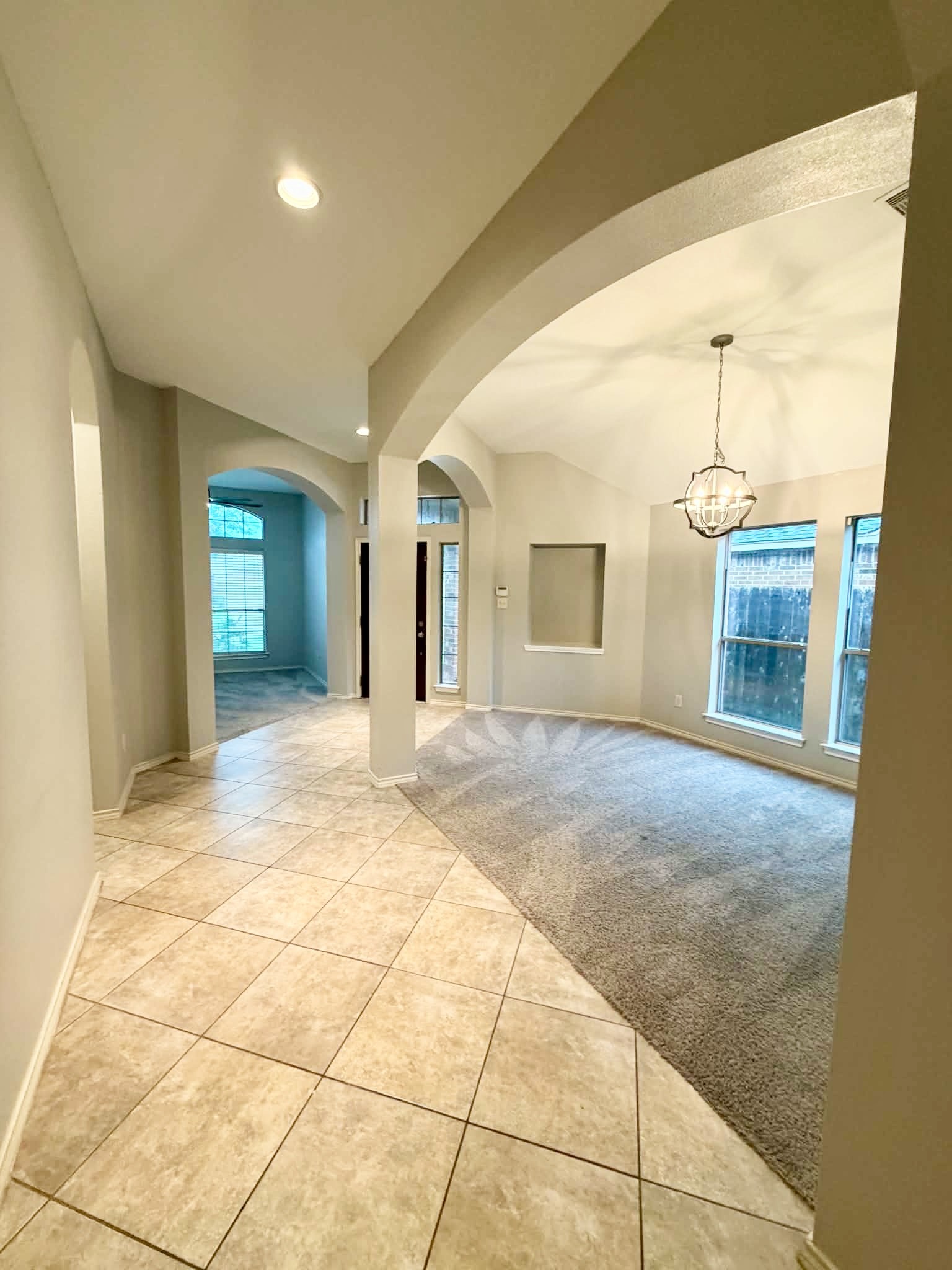 5607 Wagon Wheel Lane Property Photo 4