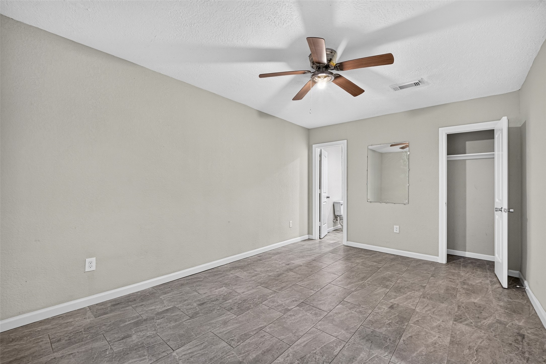 2329 Ingersol Avenue Property Photo 14