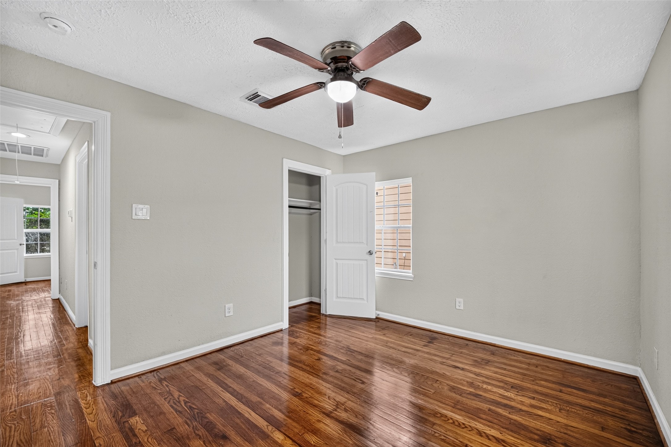 2329 Ingersol Avenue Property Photo 17