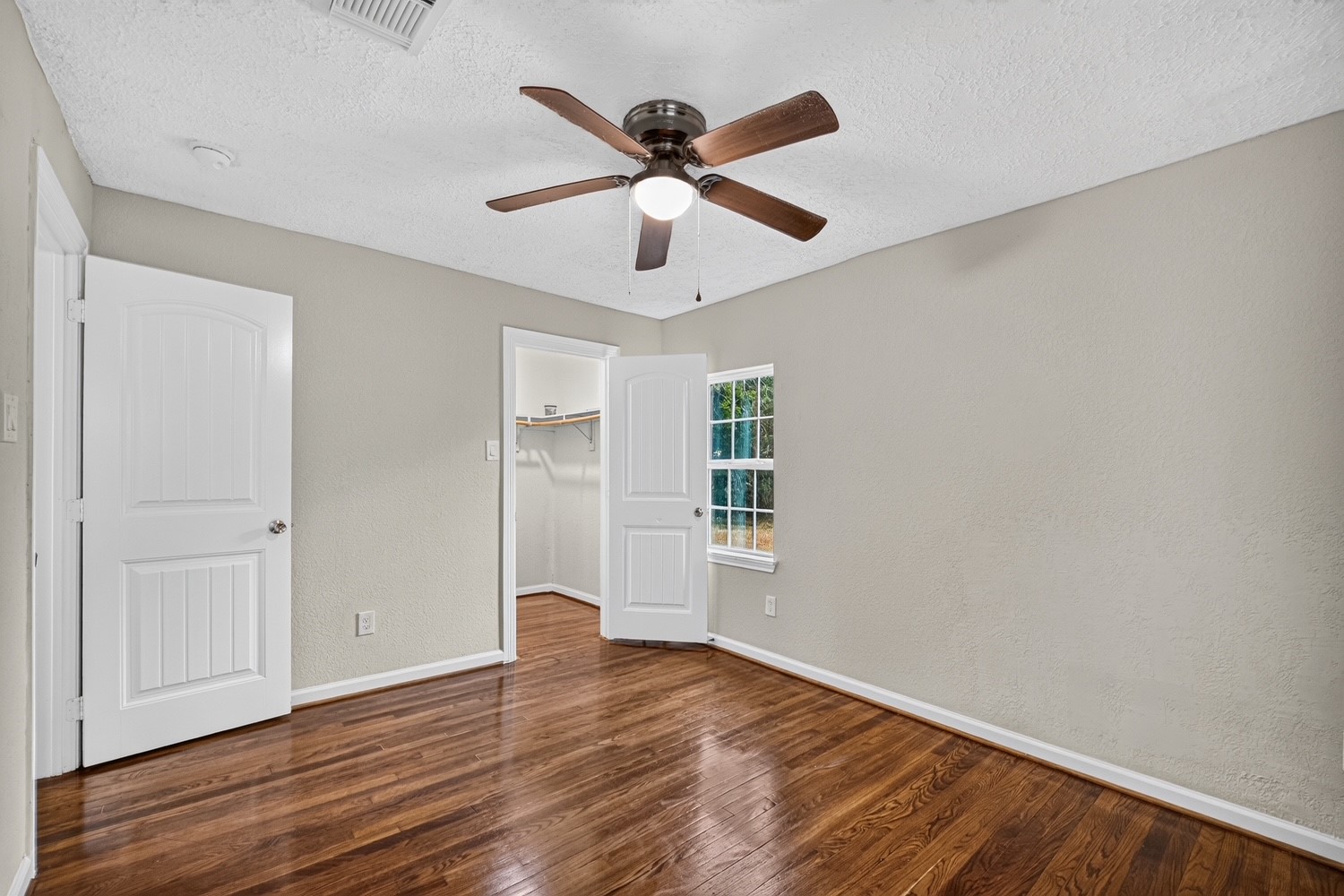 2329 Ingersol Avenue Property Photo 23