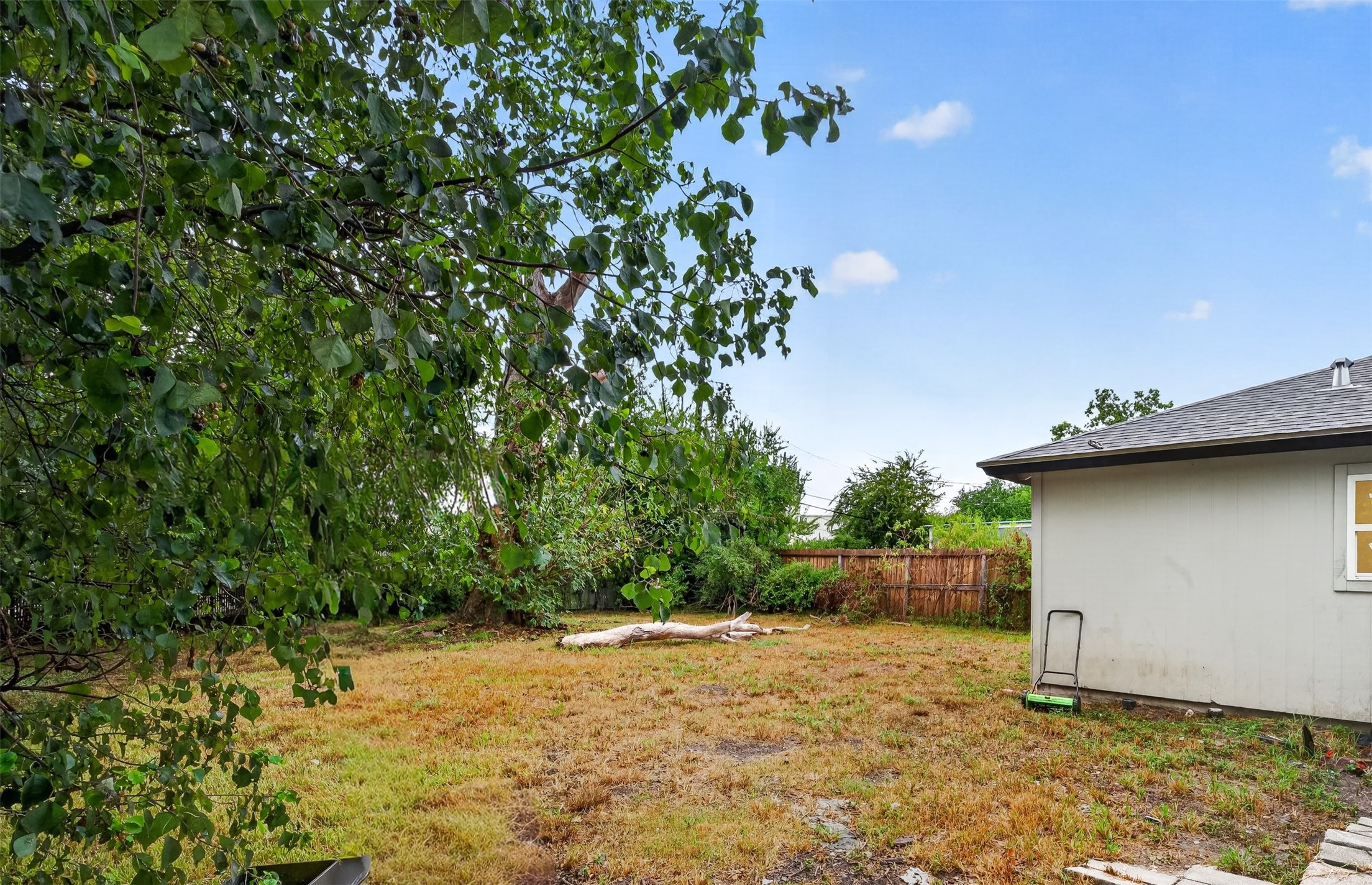2329 Ingersol Avenue Property Photo 27