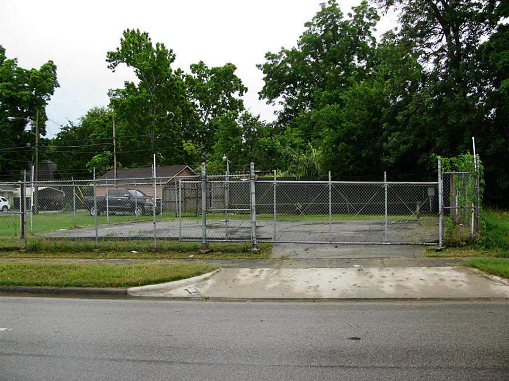 0 N North Loop Property Photo 13