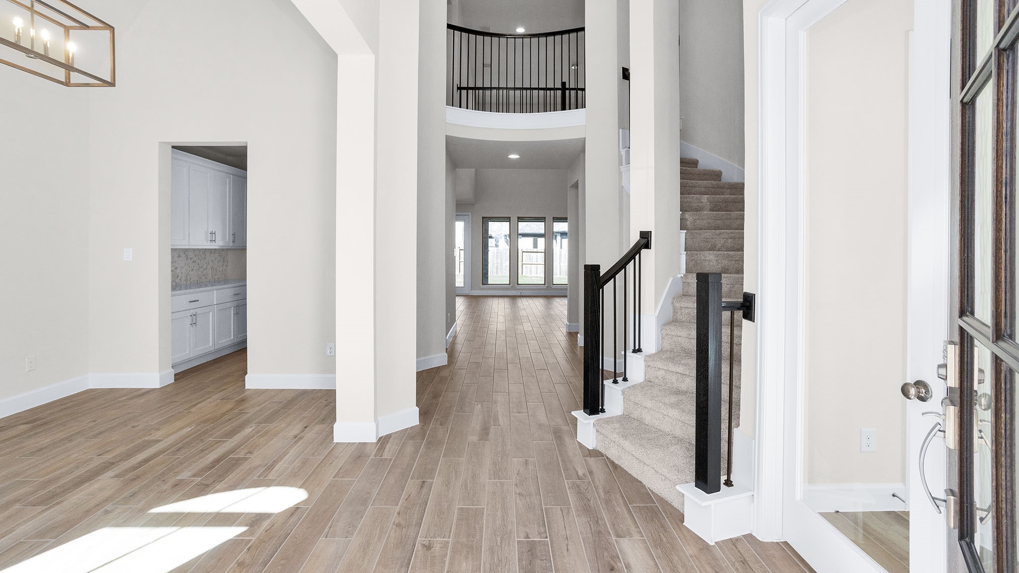 11911 Greenwood Drive Property Photo 6