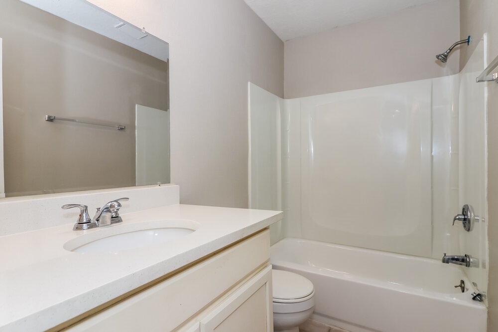 20250 Telegraph Square Lane Property Photo 14
