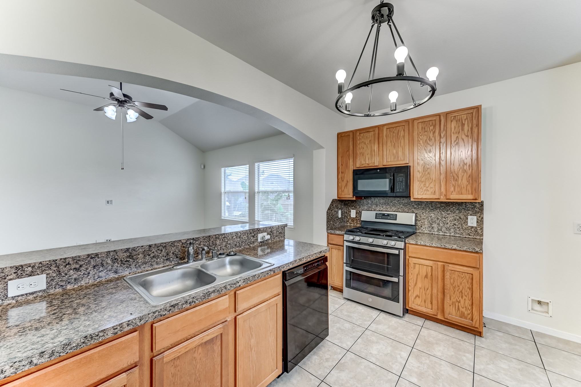 4039 Mossy Spring Lane Property Photo 9