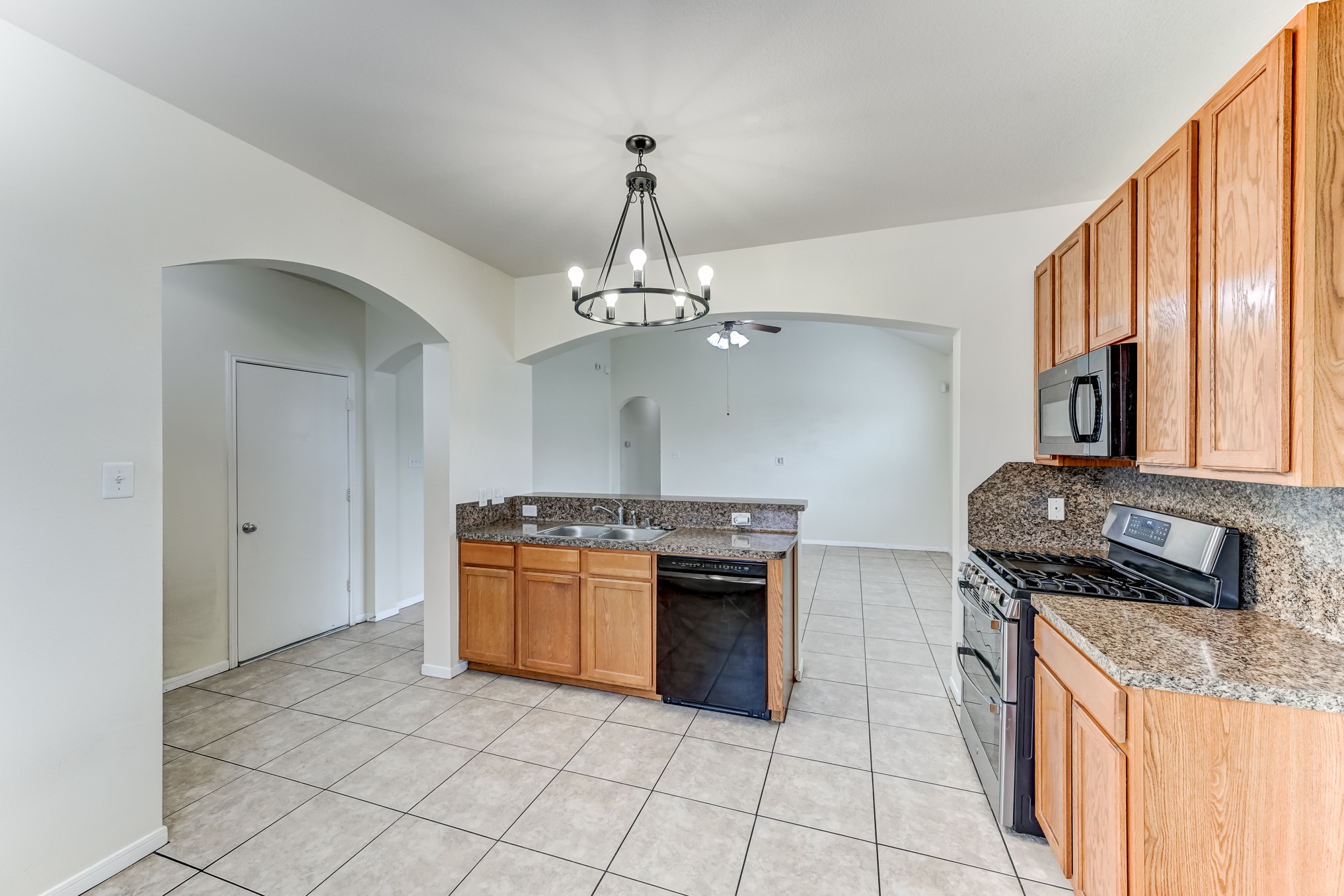 4039 Mossy Spring Lane Property Photo 10