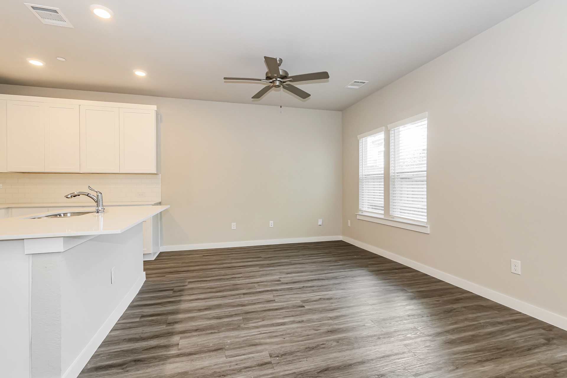 18326 W Centro Circle Property Photo 6