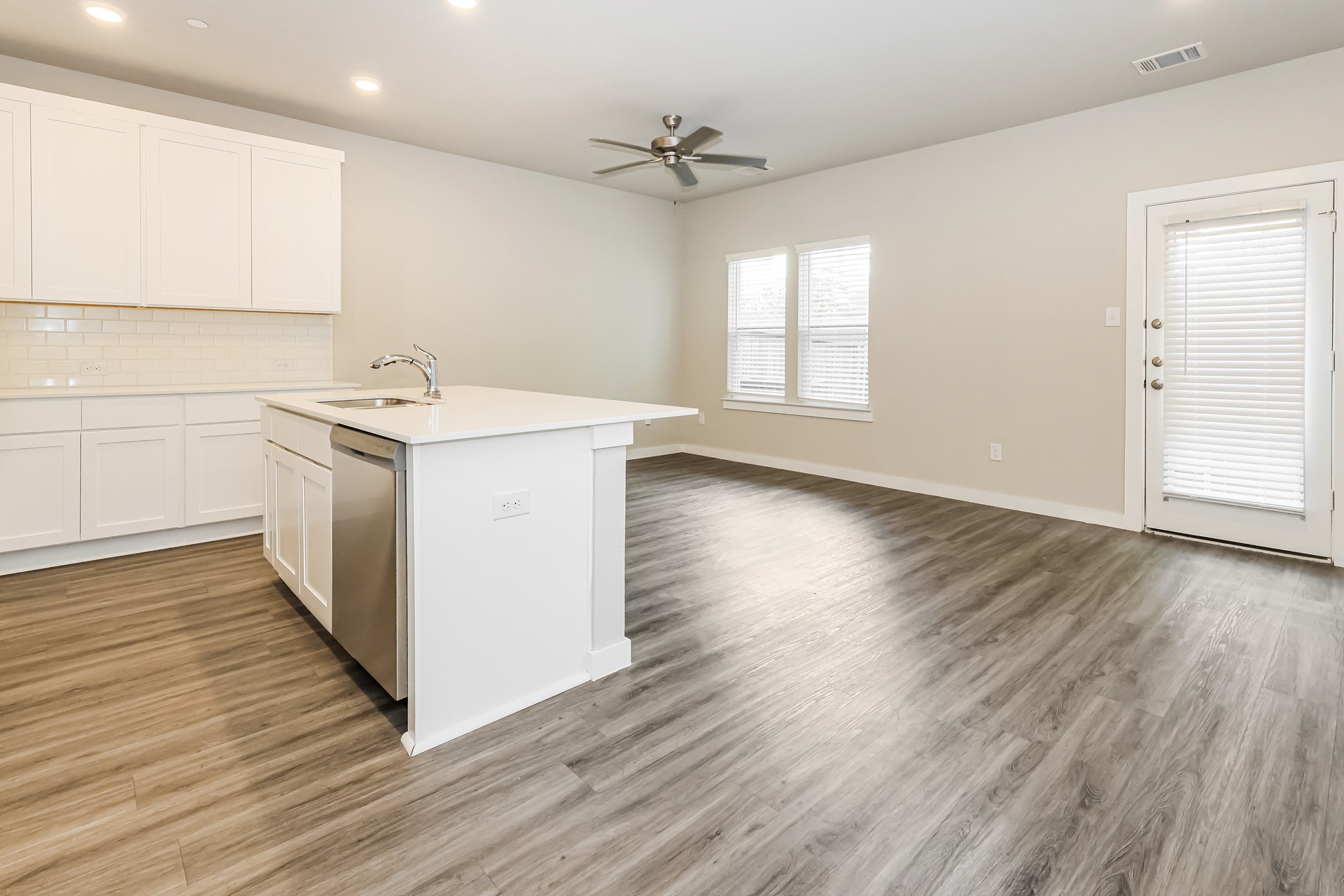 18326 W Centro Circle Property Photo 8