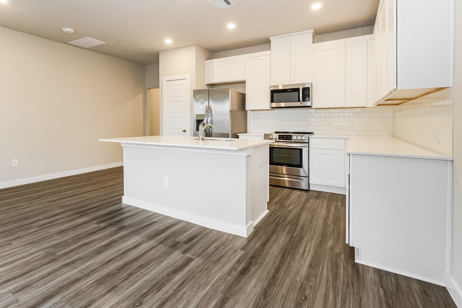 18326 W Centro Circle Property Photo 10